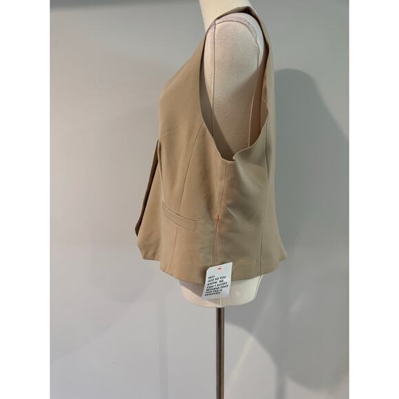 NWT ASOS Design Vest in Neutral Tailored Button Front & Faux Pockets Size US14 - Picture 3 of 6